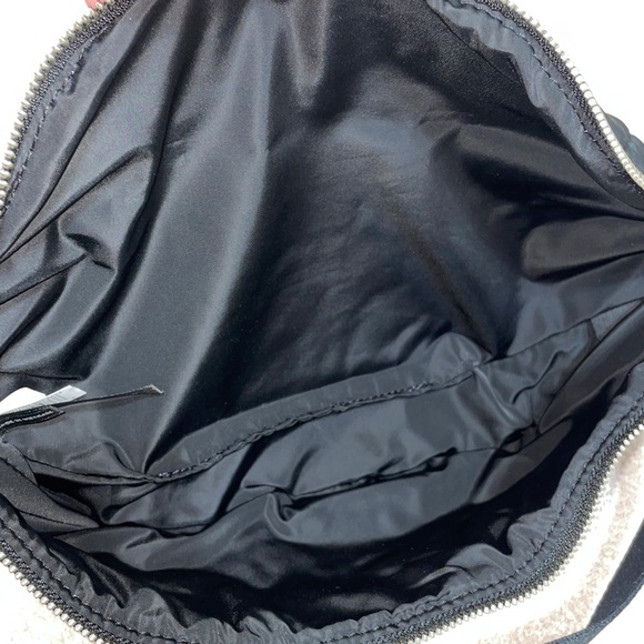 Marc Jacobs Quilted Black Belt/Body Bag - Picture 8 of 14
